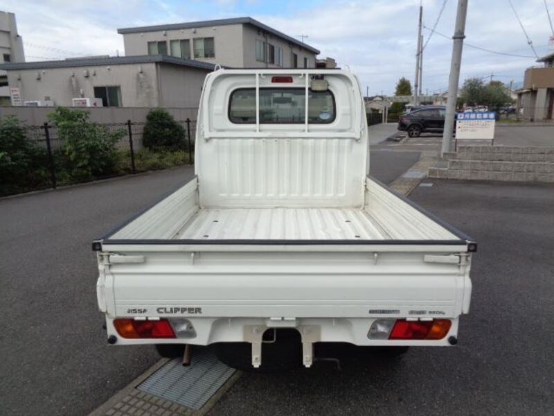 CLIPPER TRUCK