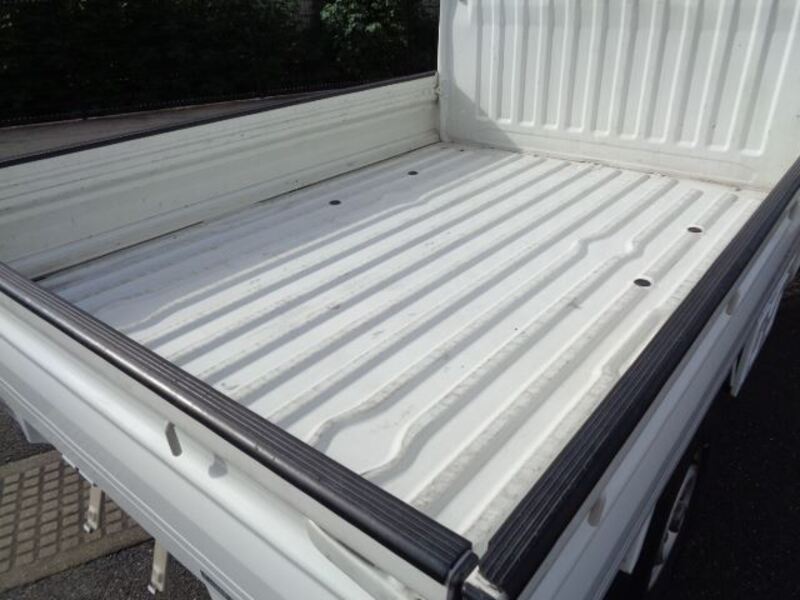 CLIPPER TRUCK