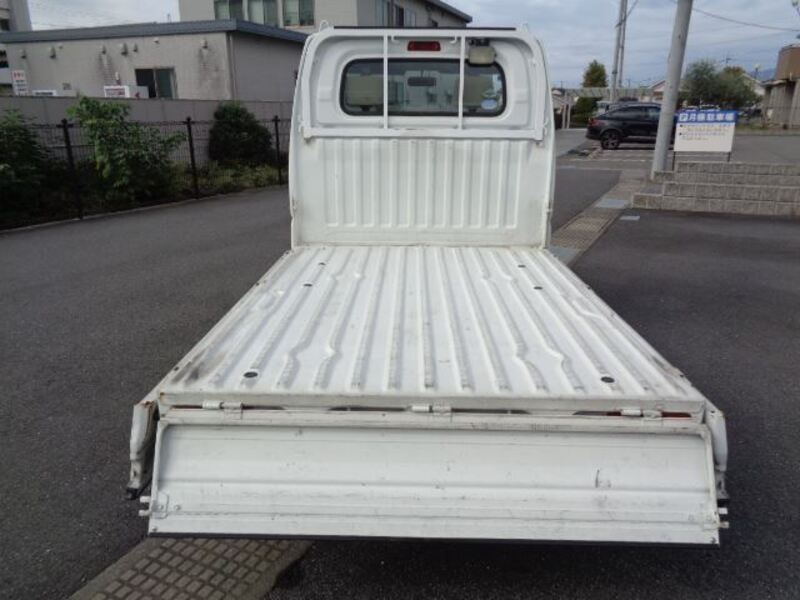 CLIPPER TRUCK