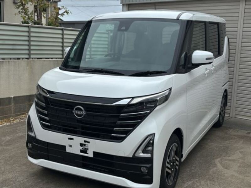 NISSAN ROOX