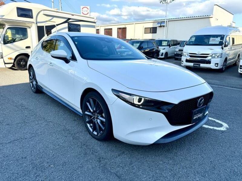 MAZDA3
