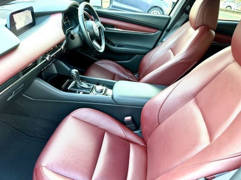 MAZDA3