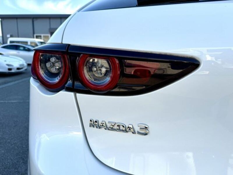 MAZDA3