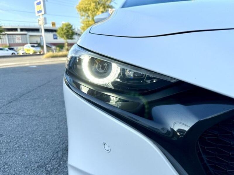 MAZDA3