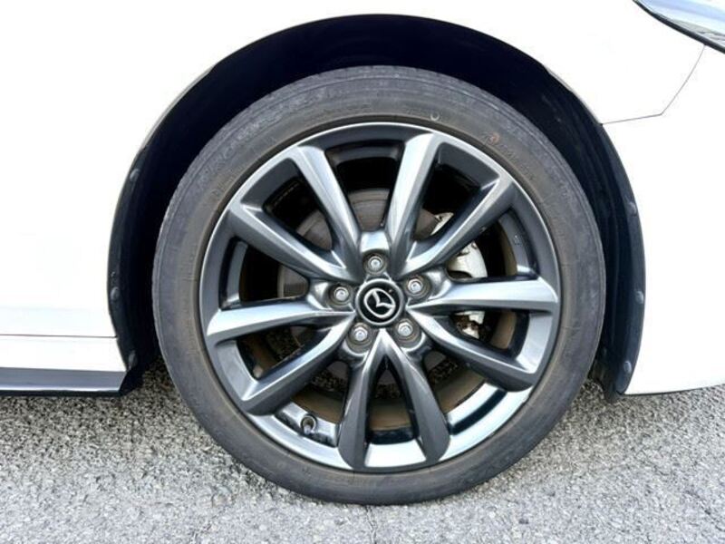 MAZDA3