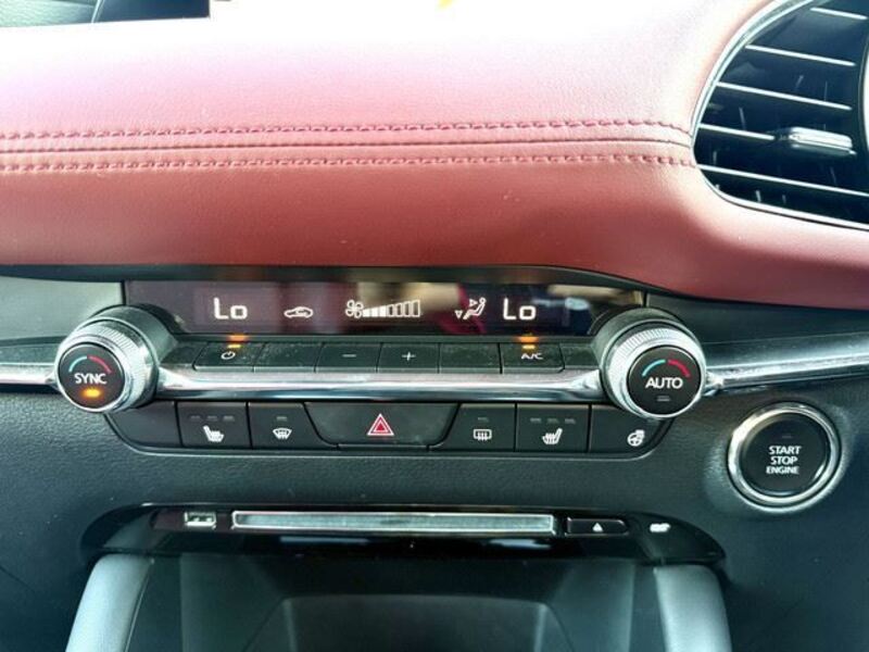 MAZDA3