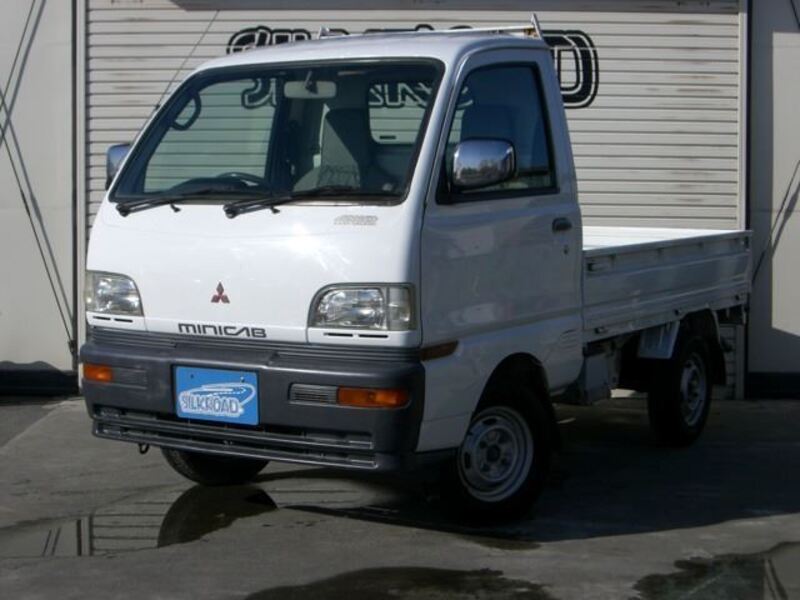 MITSUBISHI MINICAB TRUCK