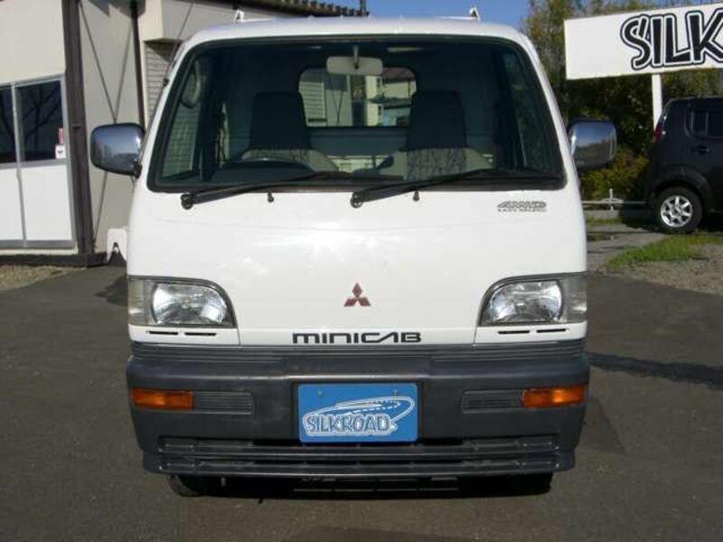 MINICAB TRUCK