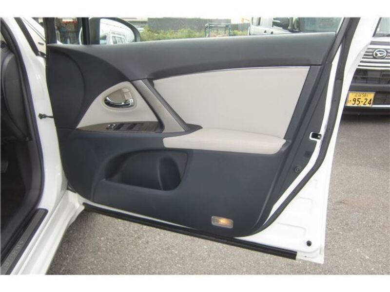 AVENSIS WAGON