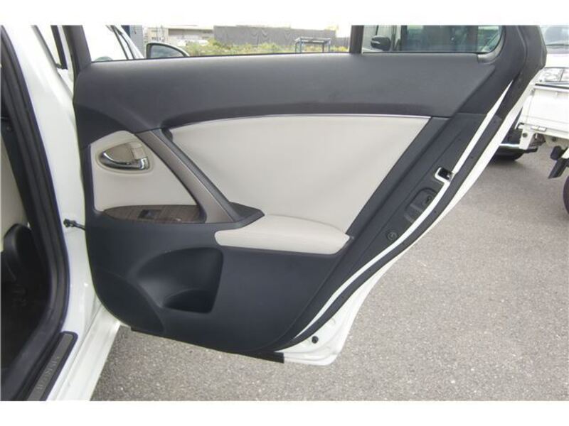 AVENSIS WAGON