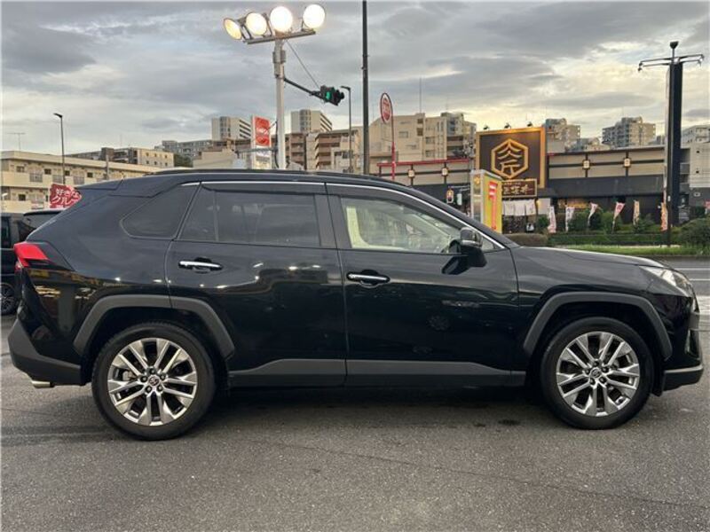 RAV4