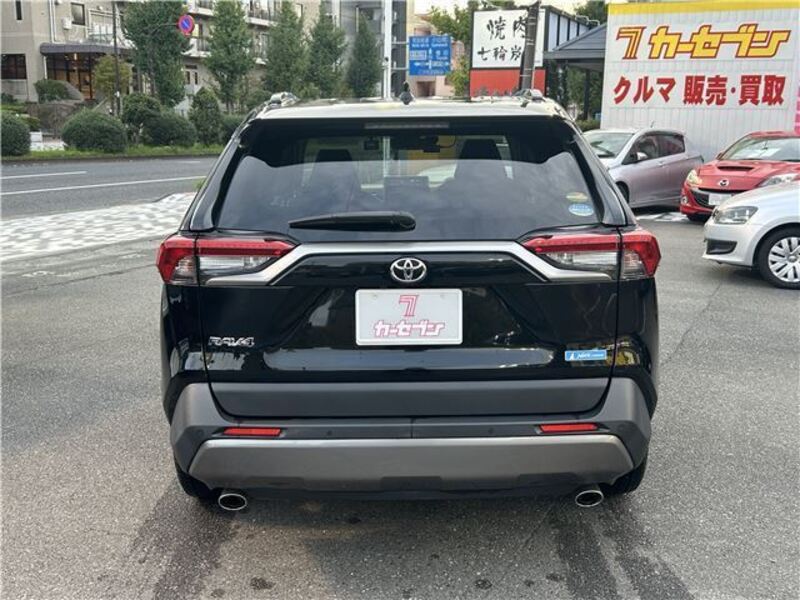 RAV4
