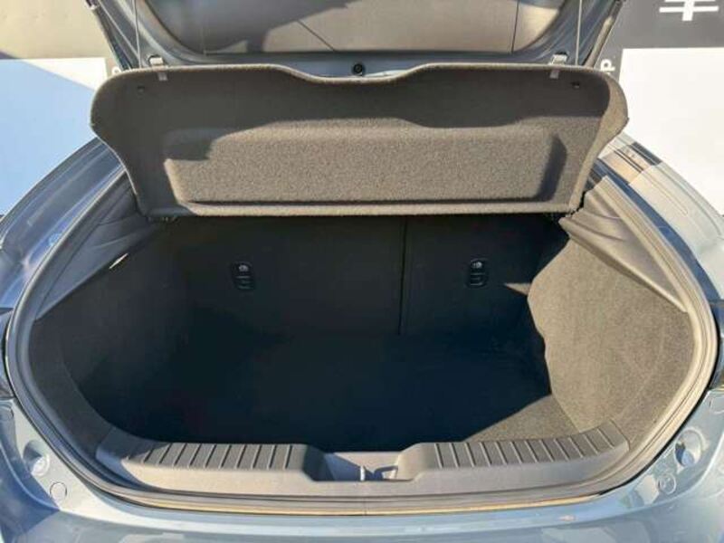 MAZDA3