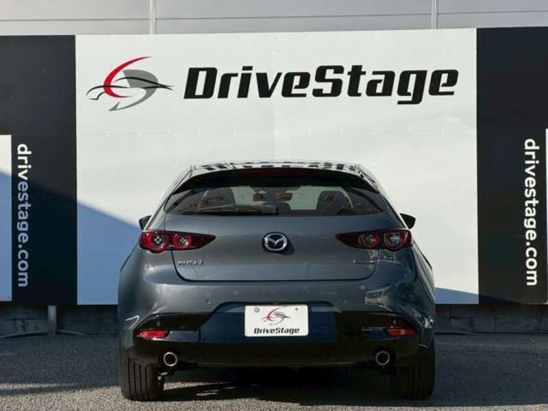 MAZDA3
