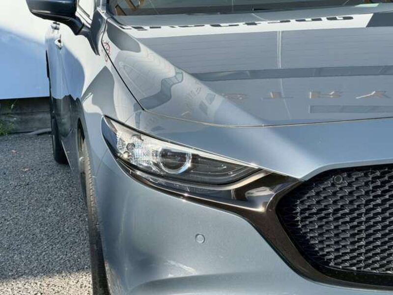 MAZDA3