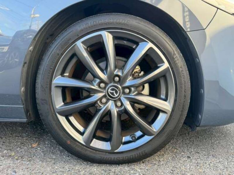 MAZDA3