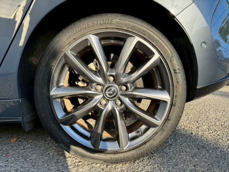 MAZDA3