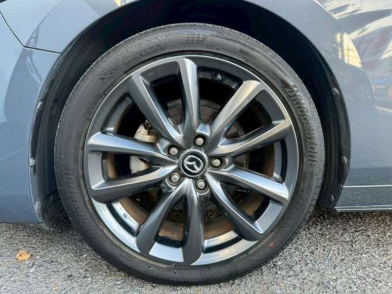 MAZDA3