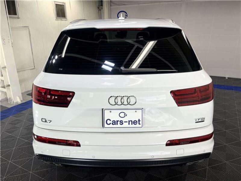 Q7
