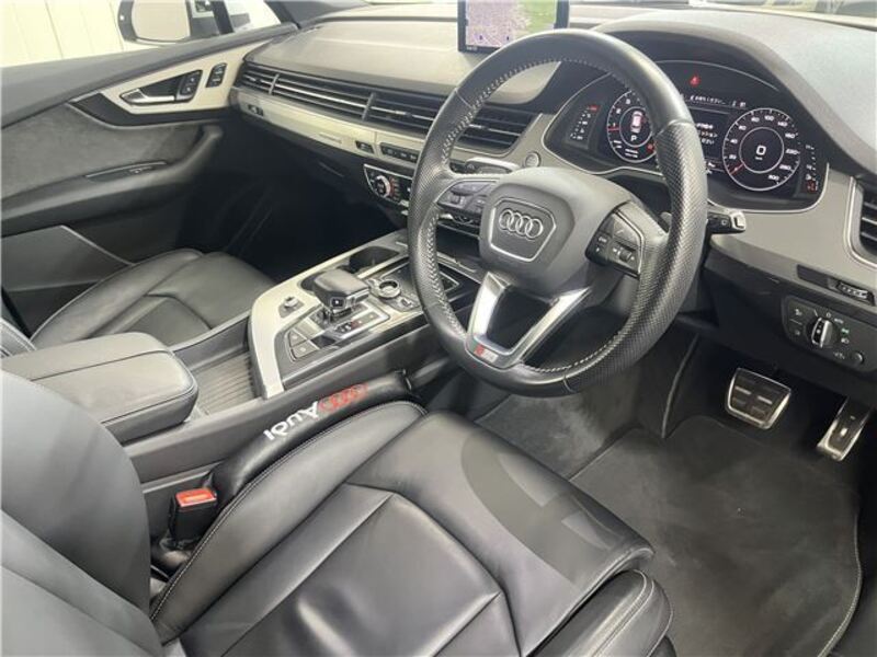 Q7