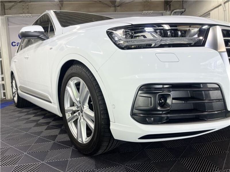 Q7