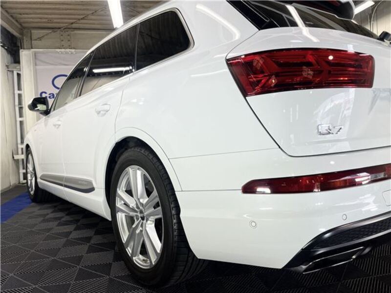 Q7