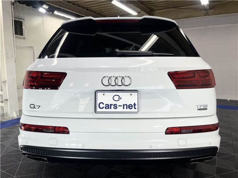 Q7
