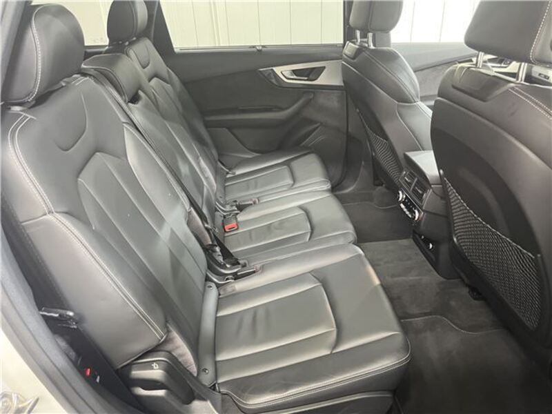 Q7
