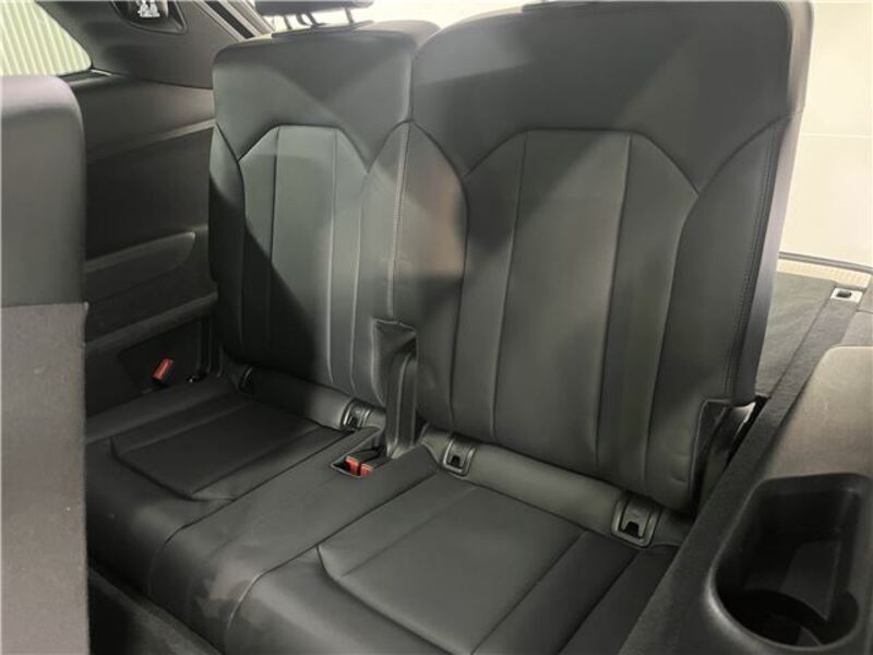 Q7
