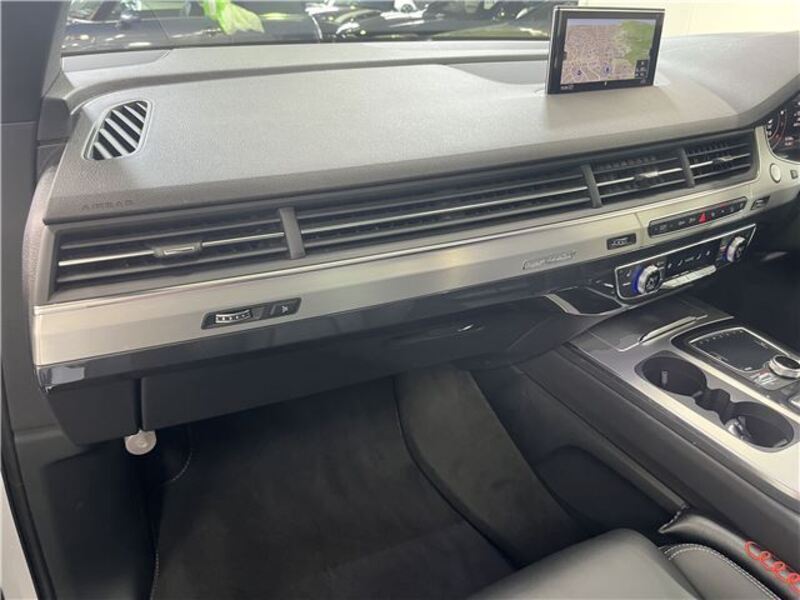 Q7