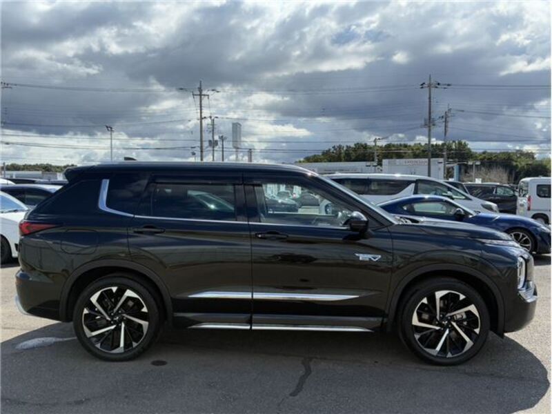 OUTLANDER PHEV