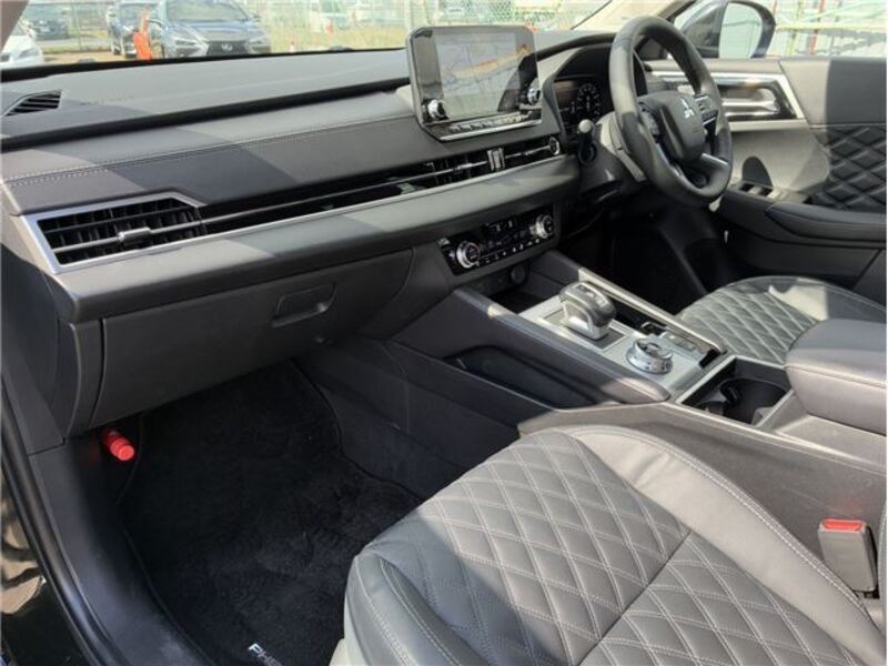 OUTLANDER PHEV