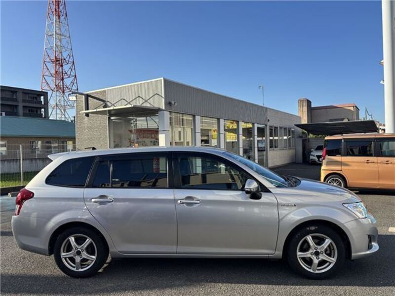 COROLLA FIELDER