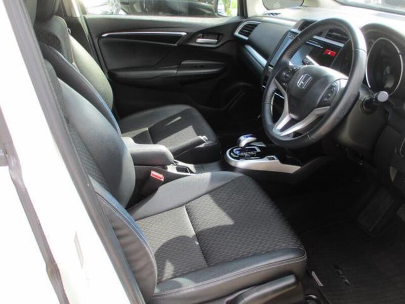 FIT HYBRID