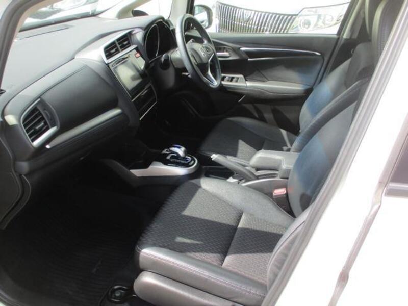 FIT HYBRID