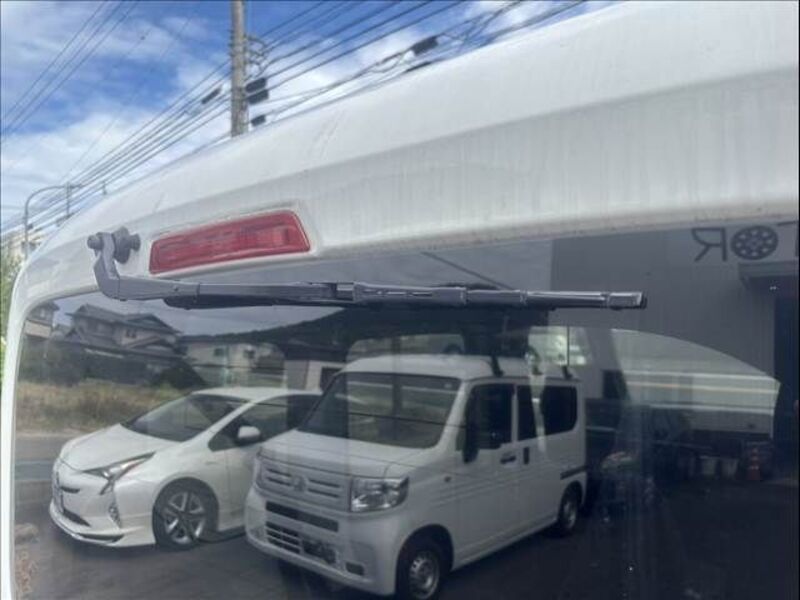 N-VAN