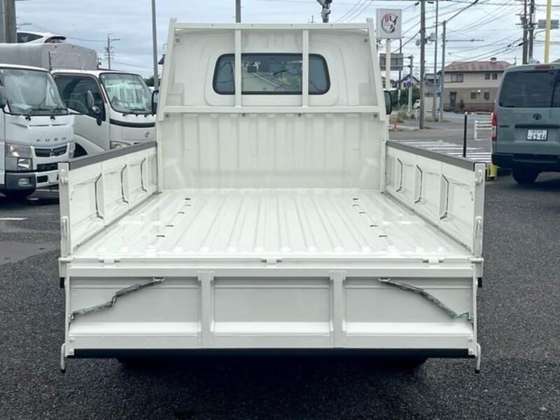 TOWNACE TRUCK