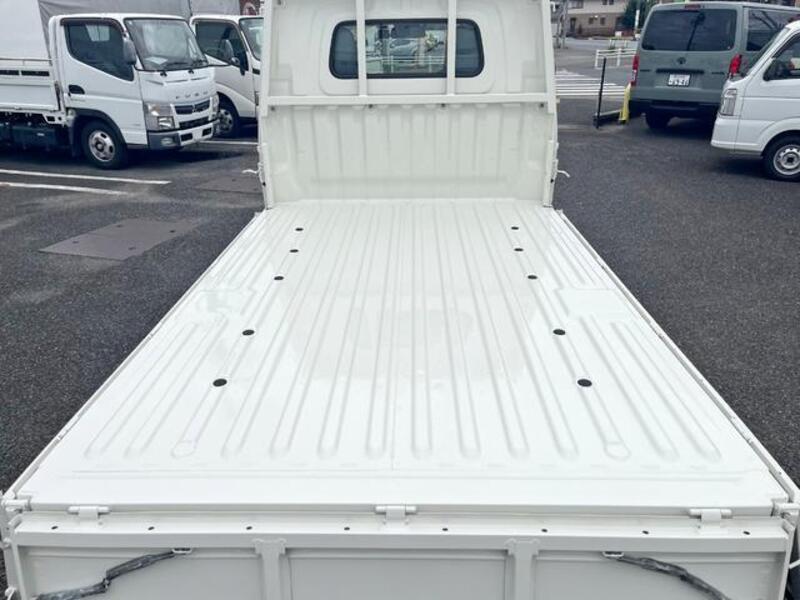 TOWNACE TRUCK