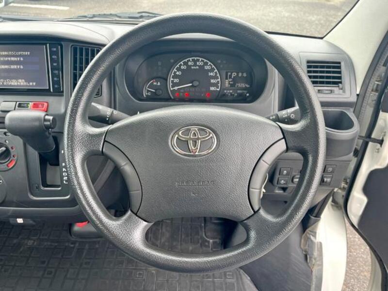 TOWNACE TRUCK