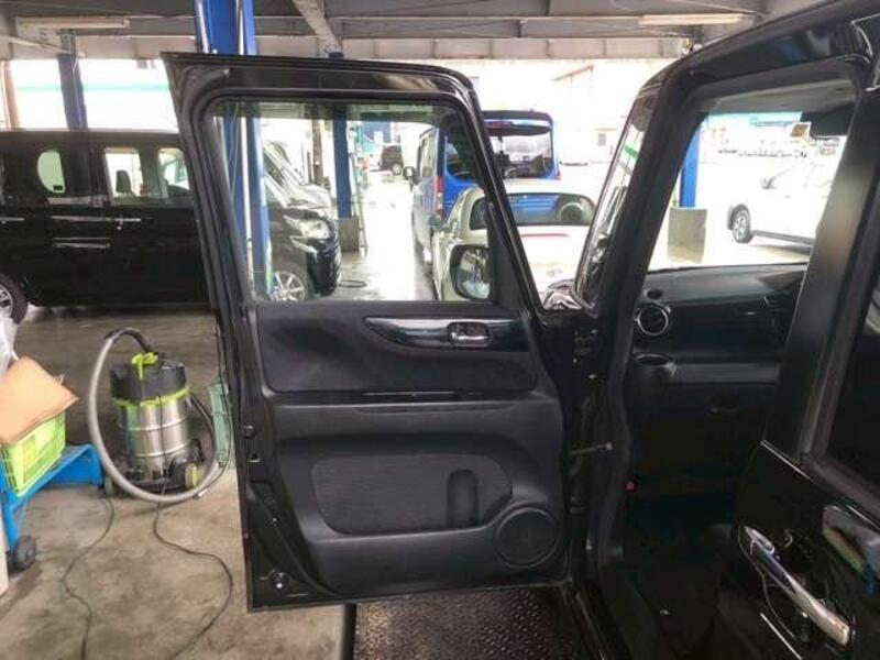 N BOX CUSTOM