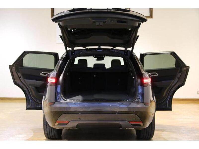 RANGE ROVER VELAR