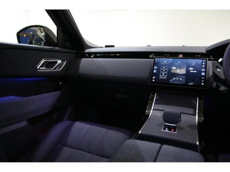 RANGE ROVER VELAR