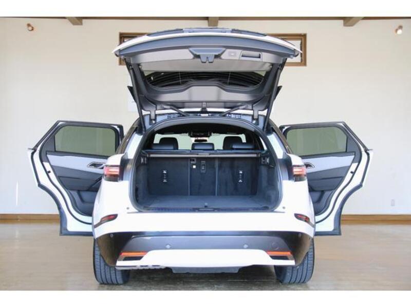 RANGE ROVER VELAR