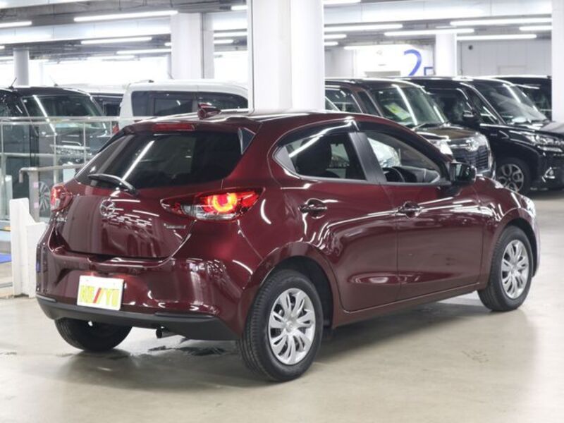 MAZDA2