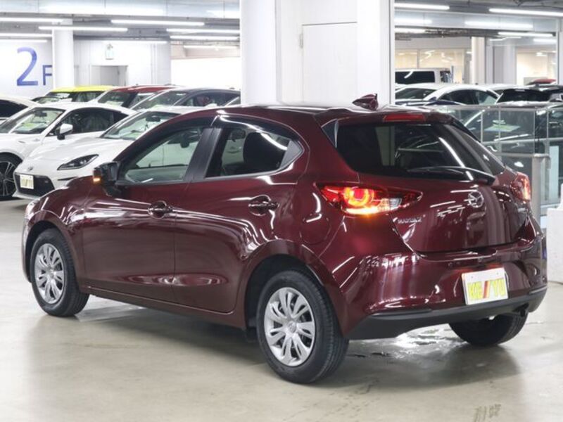 MAZDA2