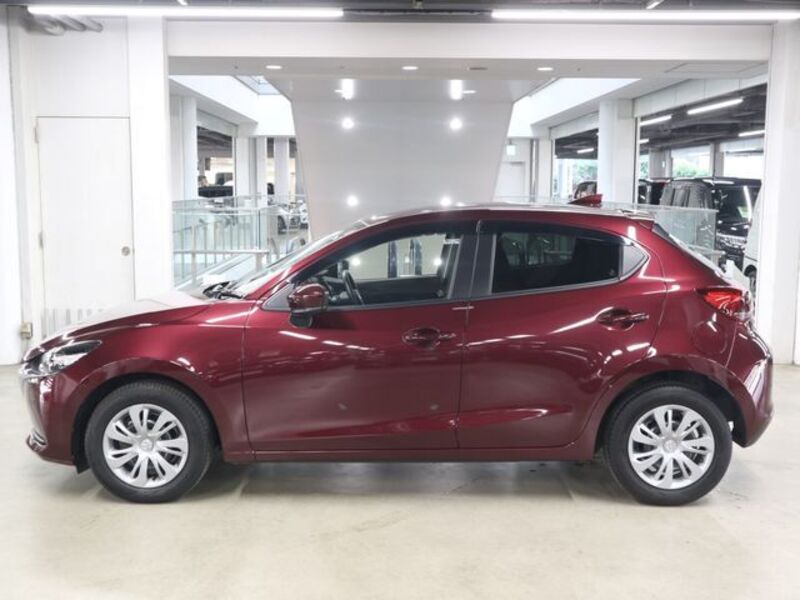 MAZDA2