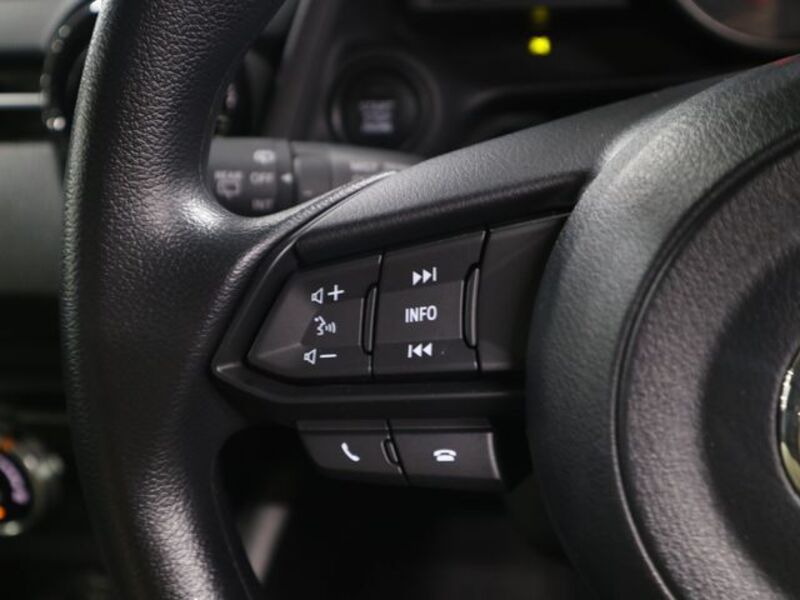 MAZDA2