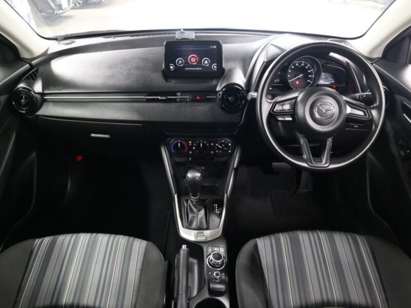 MAZDA2