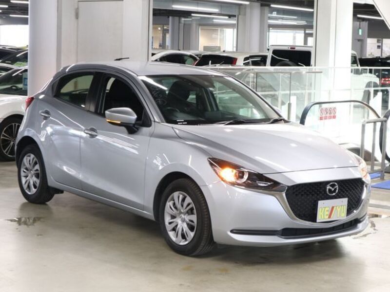 MAZDA2