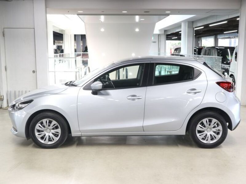 MAZDA2